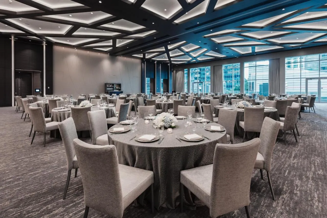 Paradox Hotel Vancouver Canada