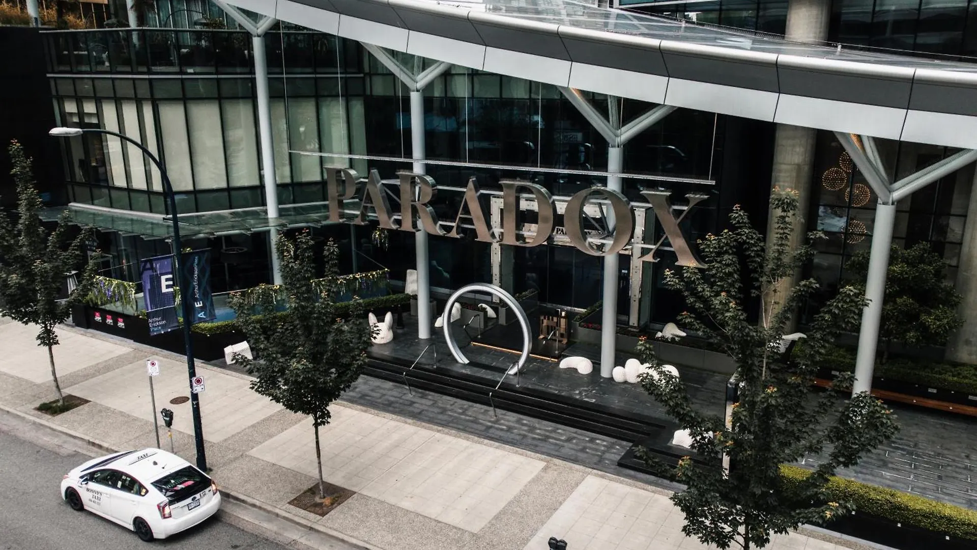 Paradox Vancouver 4*,  קנדה