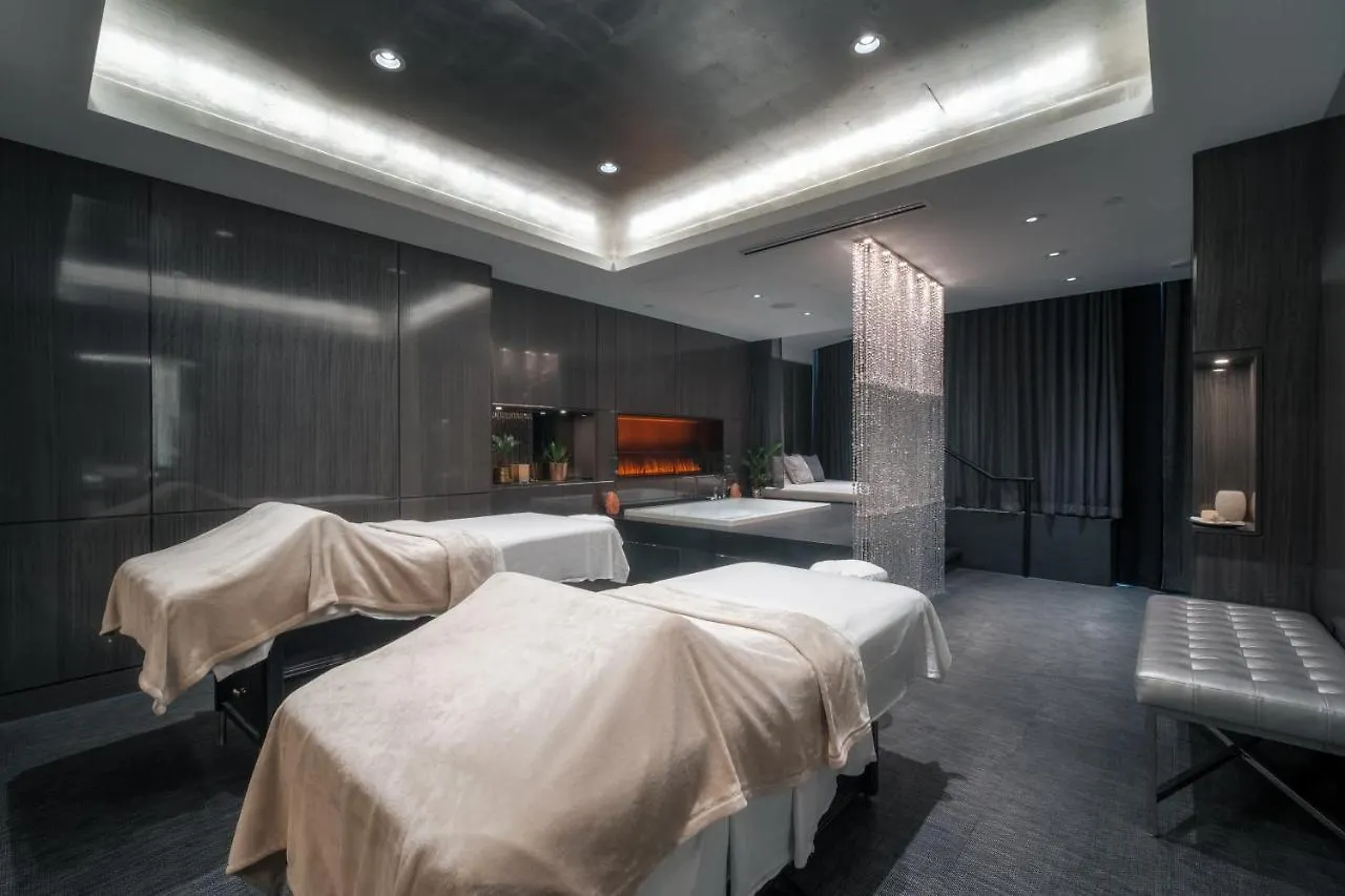 Paradox Vancouver Hotel