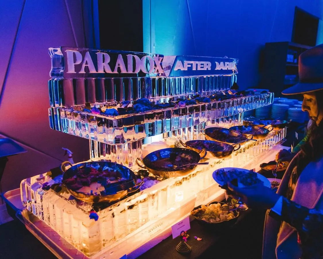 Paradox Vancouver Hotel